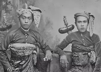 Balinese royal fashion exhibition