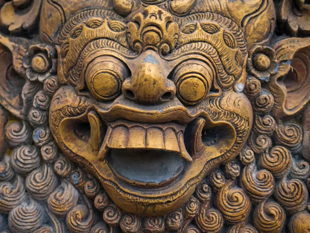 Timeless Eastern Indonesian Crafts